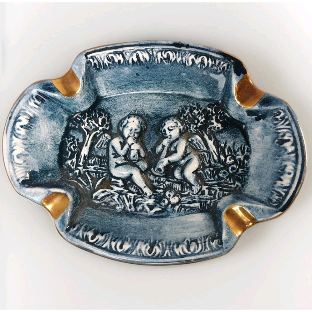 R Capodimonte Blue White Gold Trim Bas Relief Ashtray Candy Dish Italy 6"